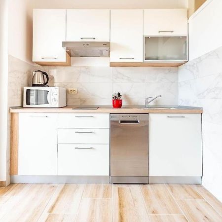 נובליה Apartments Niko מראה חיצוני תמונה