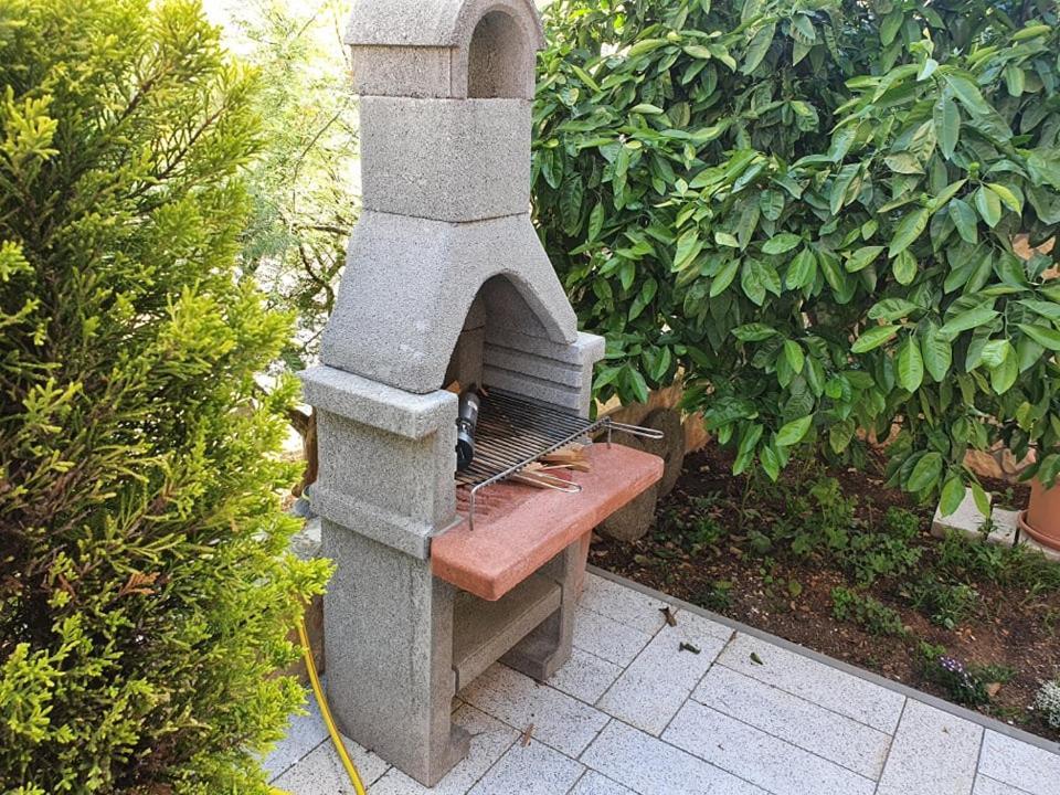 נובליה Apartments Niko מראה חיצוני תמונה