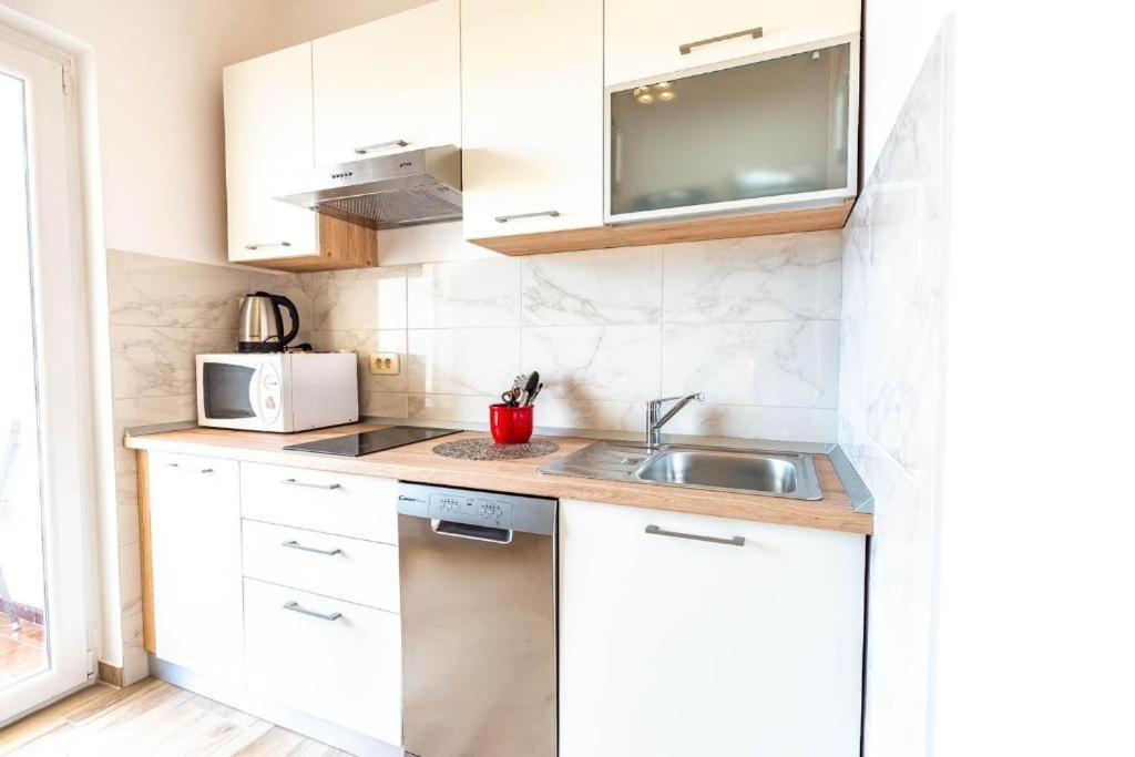 נובליה Apartments Niko מראה חיצוני תמונה