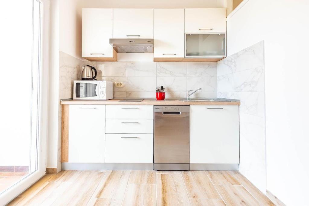 נובליה Apartments Niko מראה חיצוני תמונה