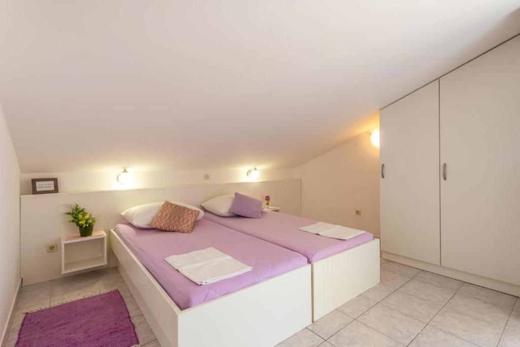 נובליה Apartments Niko מראה חיצוני תמונה