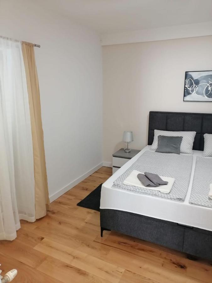 נובליה Apartments Niko מראה חיצוני תמונה