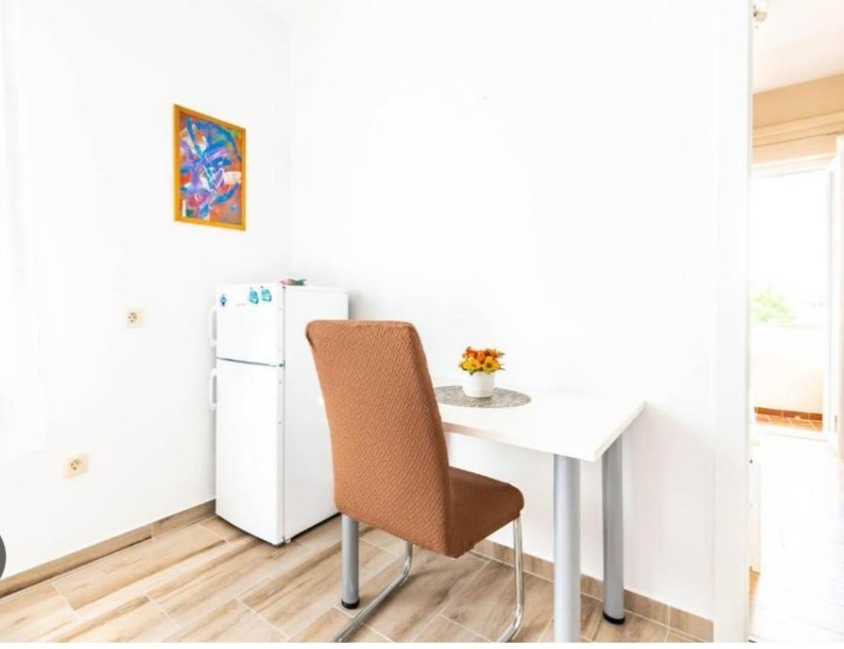 נובליה Apartments Niko מראה חיצוני תמונה